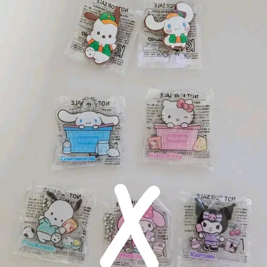 [BUNJANG] 7-Eleven x Sanrio Jibbitz & Standing Acrylic Keyring / 세븐일레븐x산리오 지비츠&스탠딩아크릴키링