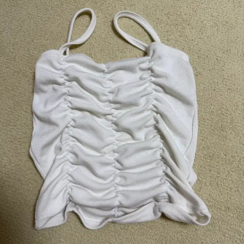 [BUNJANG] White Shirring Sleeveless T-shirt / 화이트 셔링 민소매