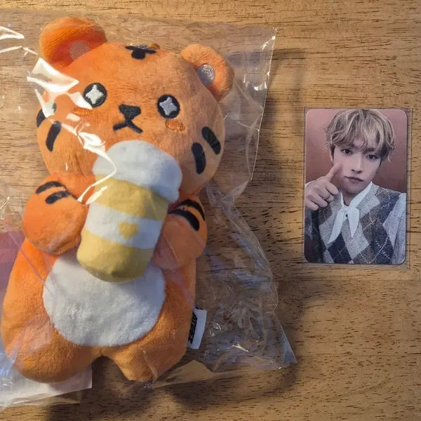 [BUNJANG] ATEEZ In:U Asia & Australia Tour Cup Sleeve Keyring Hongjoong/Hoi / 에이티즈 인유판 아시아호주 투어 - 컵슬리브 키링 홍중/호이+포카