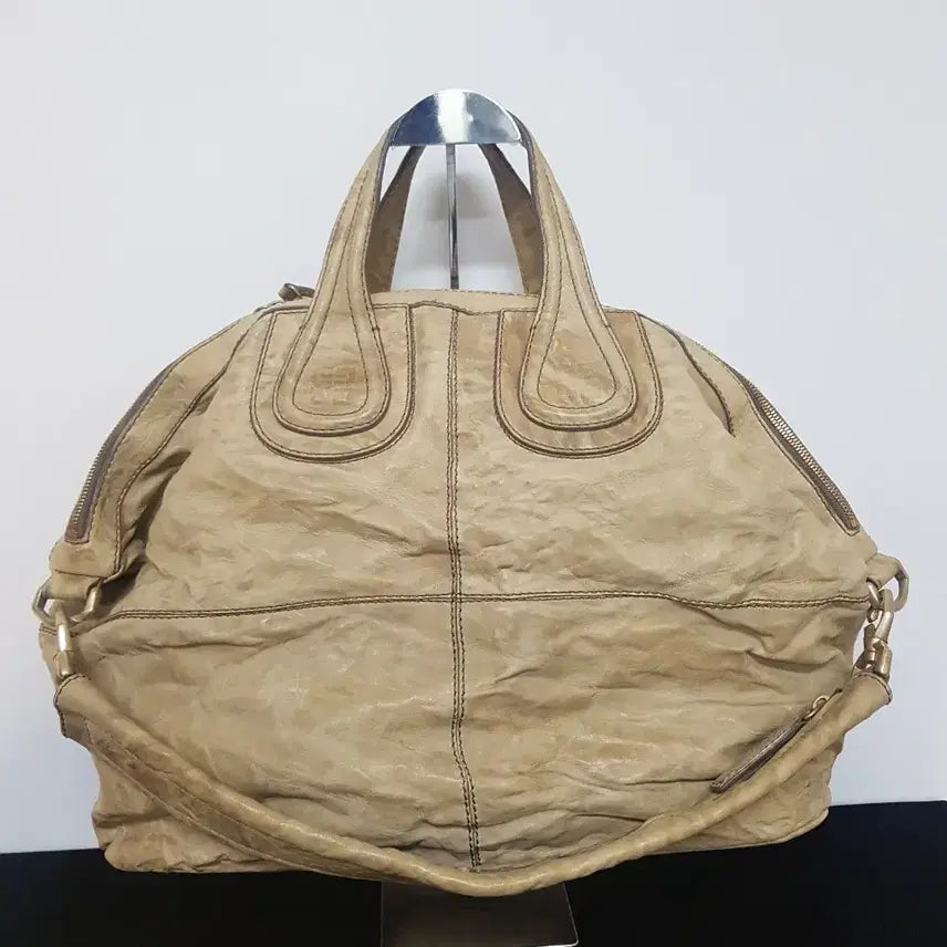 [BUNJANG] Givenchy Nightingale Over Large Ivory / 지방시 나이팅게일 오버라지 아이보리 (누나명품중고)