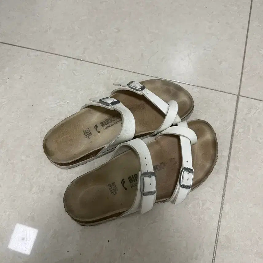 [BUNJANG] Birkenstock Sandals White Size 225 / 버켄스탁 샌들