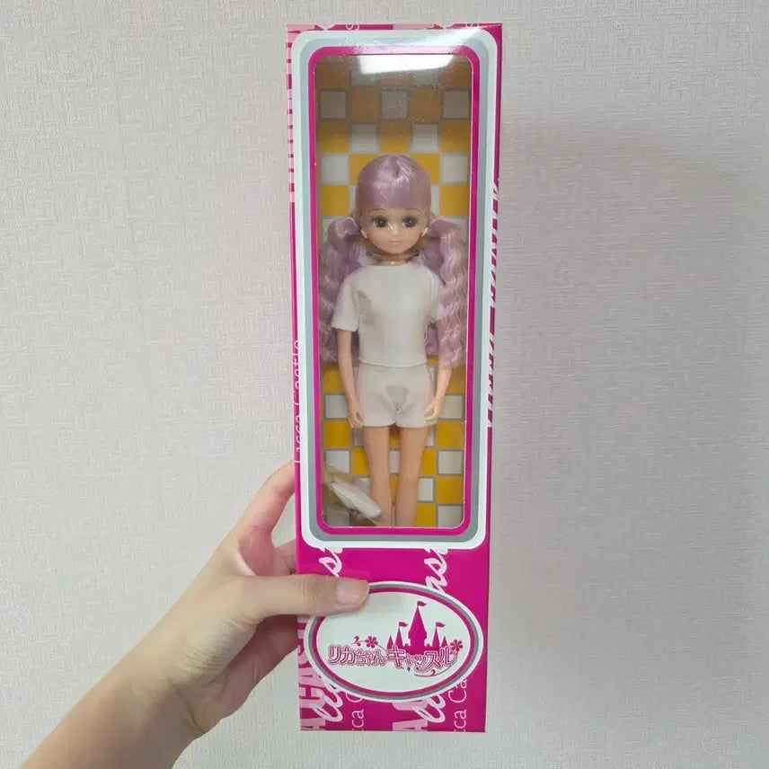[BUNJANG] Lika Castle Collection 2022 Valentine Lika Doll (Sealed) / (미개봉)리카캐슬 콜랙션 2022 발렌타인 리카짱 판매합니다