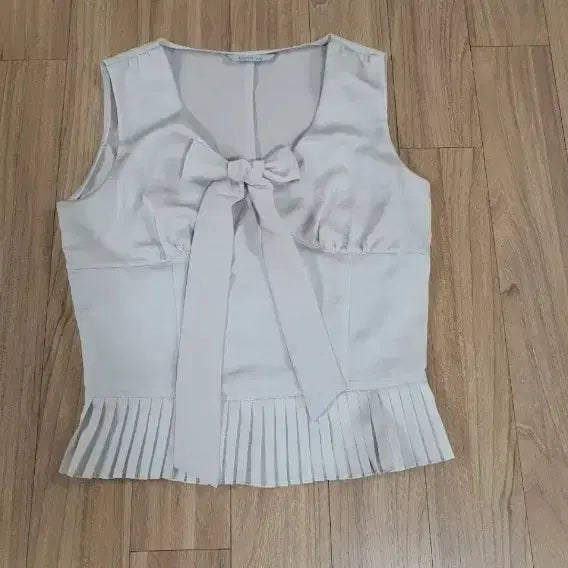[BUNJANG] Kenneth Lady Ribbon Pleated Blouse / 케네디레이디 리본 블라우스 플리츠  여성