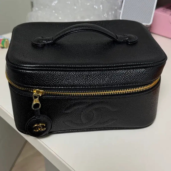 [BUNJANG] Chanel Vintage Black Caviar Cosmetic Vanity Bag / 샤넬 빈티지 블랙 캐비어 코스메틱 베니티 백 14번대