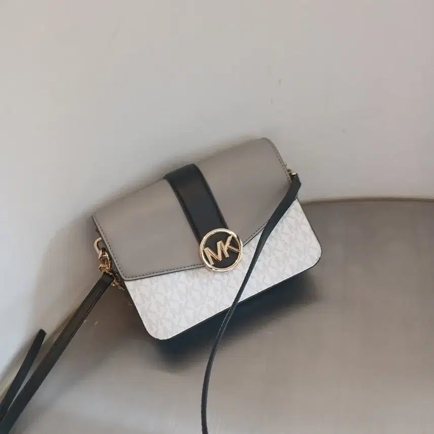[BUNJANG] Michael Kors Genuine Crossbody Bag / 마이클코어스 정품 크로스백