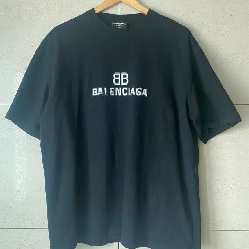 [BUNJANG] Balenciaga Pixel Logo Short Sleeve T-Shirt / [오버핏S] 백화점판 발렌시아가 픽셀 로고 반팔