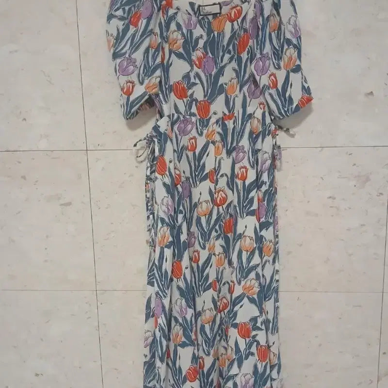 [BUNJANG] Tulip Pattern Short Sleeve Long Dress / 튤립 패턴 반팔 롱 원피스