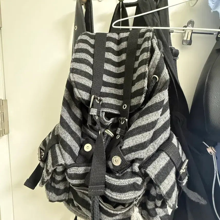 [BUNJANG] 10's Dance Striped Pattern Backpack / 텐스덴스 가방