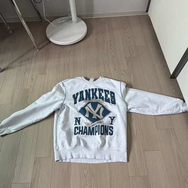 [BUNJANG] New York Yankees Champions Sweatshirt / 뉴욕 양키스 챔피언스 맨투맨