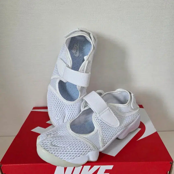 [BUNJANG] Nike Air Rift Breathe Tabi Sneakers / 나이키 에어리프트 브리드240/나이키 족발 슈즈/타비 운동화 거의 새거