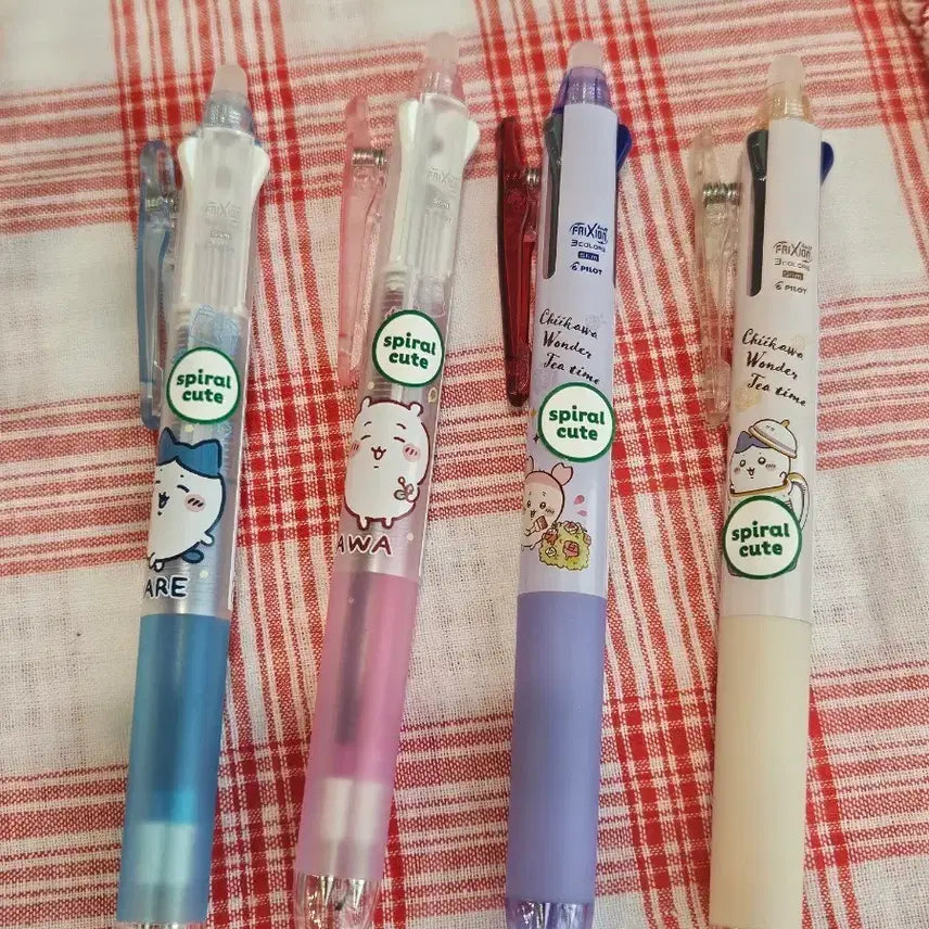 [BUNJANG] Chiikawa Hachiware Pilot Frixion 3-Color Ballpoint Pen / 치이카와 하치와레 파이롯트 프릭션 3색볼펜