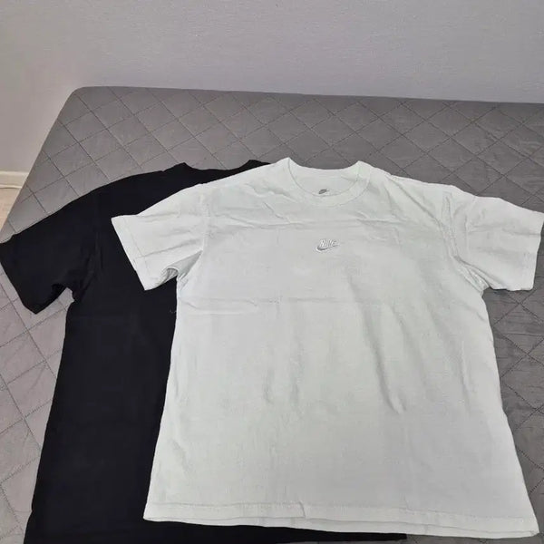 [BUNJANG] Nike Essential Swoosh T-Shirt Bundle Set / (100) 나이키 에센셜 스우시  반팔 티셔츠 2개 일괄