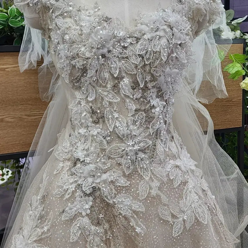 [BUNJANG] 3D Flower Wedding Dress / 입체 플라워 웨딩드레스