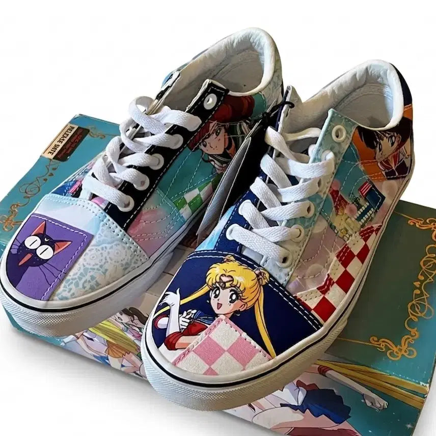 [BUNJANG] Vans x Sailor Moon Old Skool Patchwork Sneakers (US Women's 7) / [새상품/한정판] 반스 X 세일러문 올드스쿨 패치워크 스니커즈 판매합니다