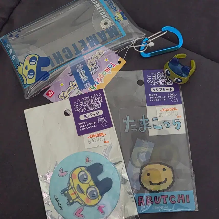 [BUNJANG] Tamagotchi Mamechi Pouch Gacha Badge Card Goods Bundle Set / 마메치 다마고치 파우치 가챠 뱃지 카드 굿즈 일괄