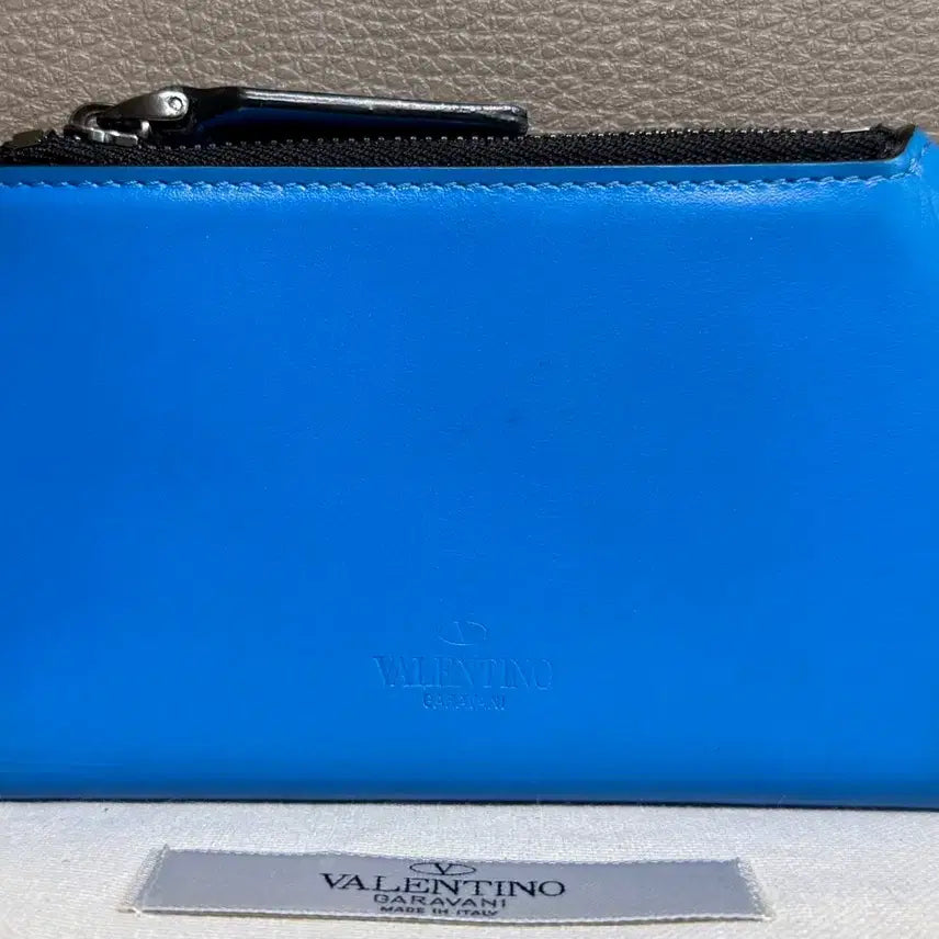 [BUNJANG] Valentino Rockstud Calfskin Bifold Wallet Blue / 발렌티노 락스터드 카프스킨 반지갑 블루