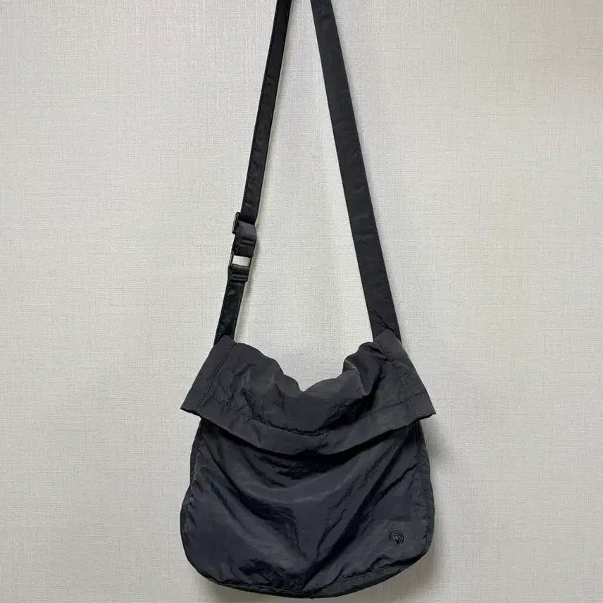 [BUNJANG] EASTLOGUE Folded Cross Bag Black / 이스트서비스샵 폴디드 크로스백
