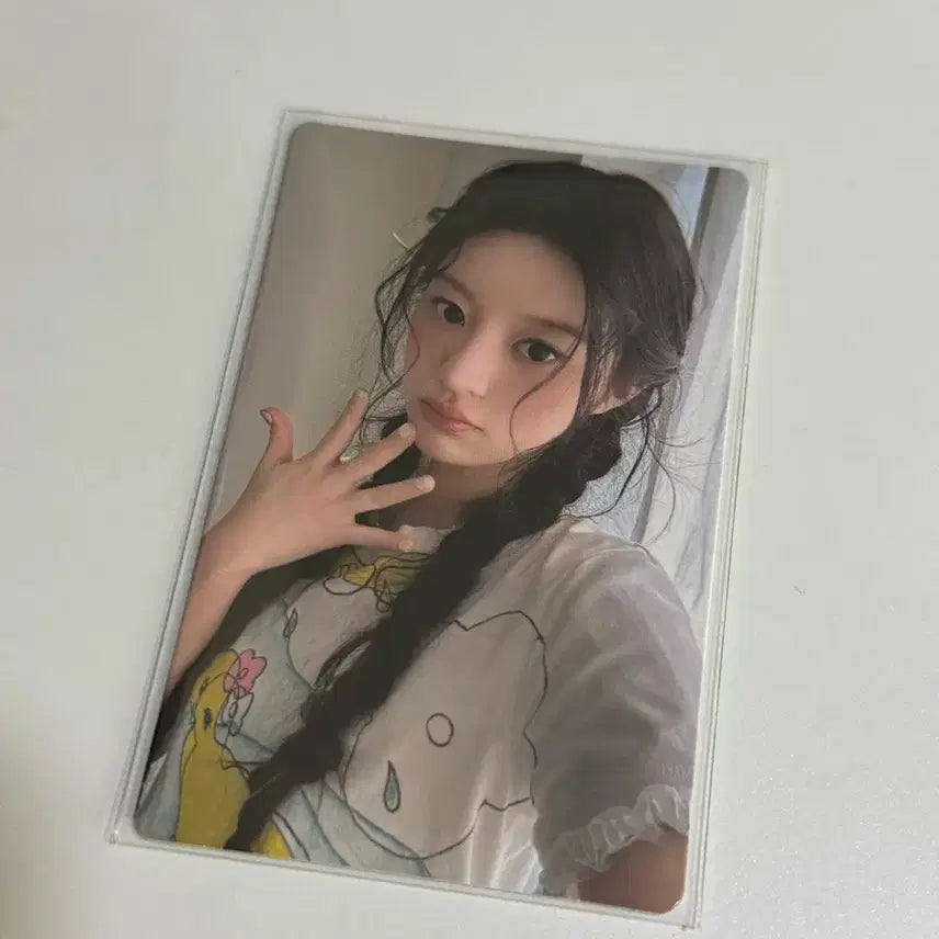 [BUNJANG] ILLIT Minju Paw Paw Photocard / 아일릿 민주 paw paw 포토카드 포카