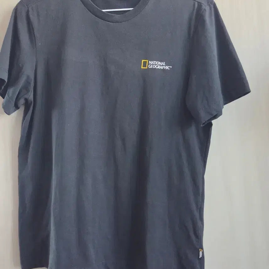 [BUNJANG] National Geographic Logo Short Sleeve T-Shirt / 내셔널지오그래픽 반팔
