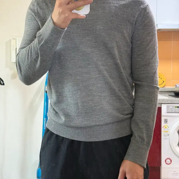 [BUNJANG] IOLO Gray Round Neck Knit / 이올로 iolo 그레이 라운드넥 니트