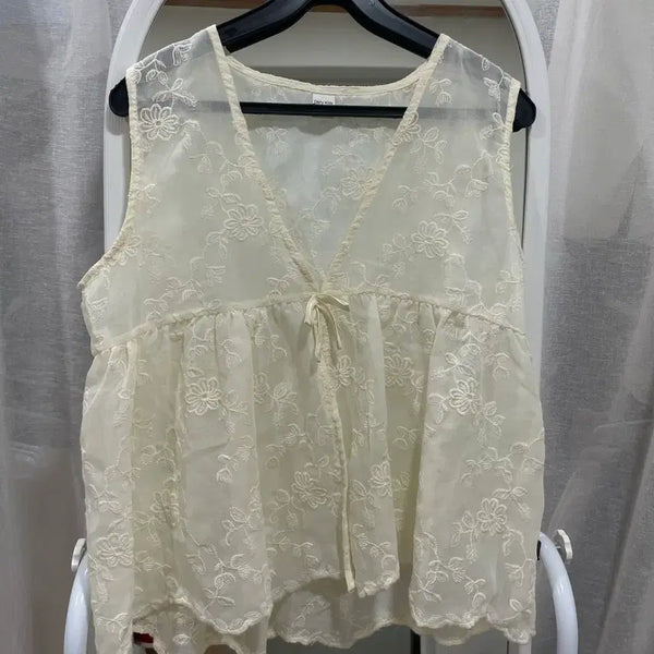 [BUNJANG] Ribbon Strap Embroidered Bustier Vest / 자수 나시 리본 끈 베스트 뷔스티에 44/55