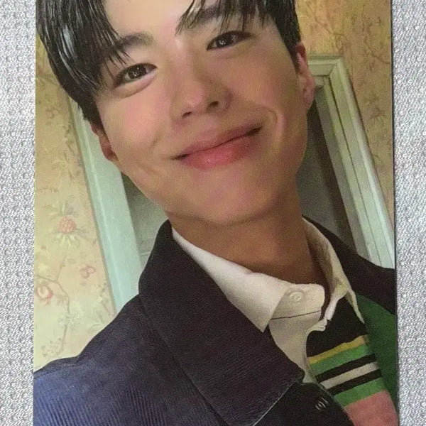[BUNJANG] Park Bo Gum 2024 Season's Greetings Photocard / 2024 박보검 시그 포카 판매합니다