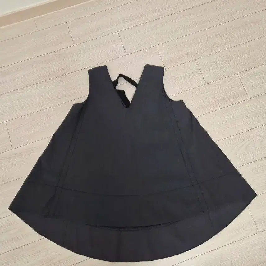 [BUNJANG] VOV Sleeveless Blouse Size 66 / 보브 나시블라우스 66사이즈