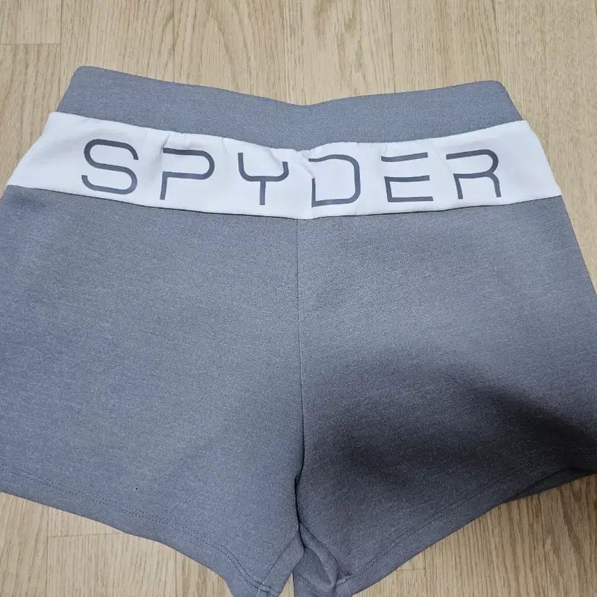 [BUNJANG] Spider Women's Gray Shorts Size S / 스파이더 여성 반바지 그레이 s