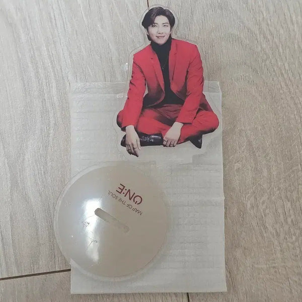 [BUNJANG] BTS RM Map of the Soul ON: E Lucky Draw Acrylic Stand / 방탄소년단 RM 아크릴 스탠드 맵솔온콘 럭키드로우