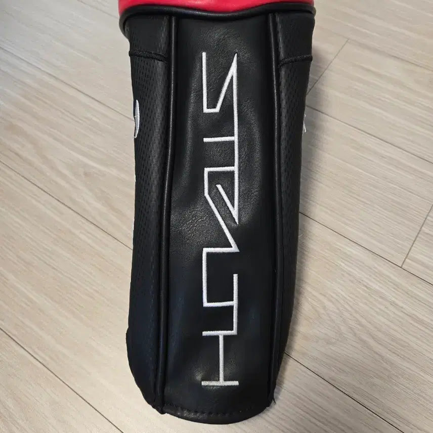 [BUNJANG] TaylorMade Stealth Driver Headcover / 테일러메이드 스텔스드라이버 헤드커버