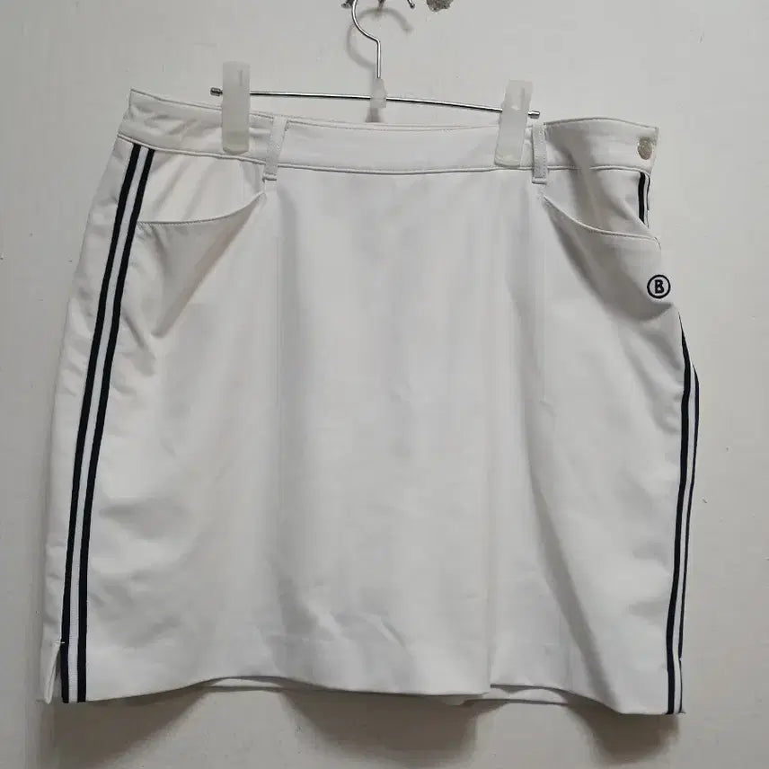[BUNJANG] Bogner Women's White Golf Skirt Size 79 (31) / BOGNER 보그너 골프 여성 화이트 치마 스커트 사이즈 79(31)