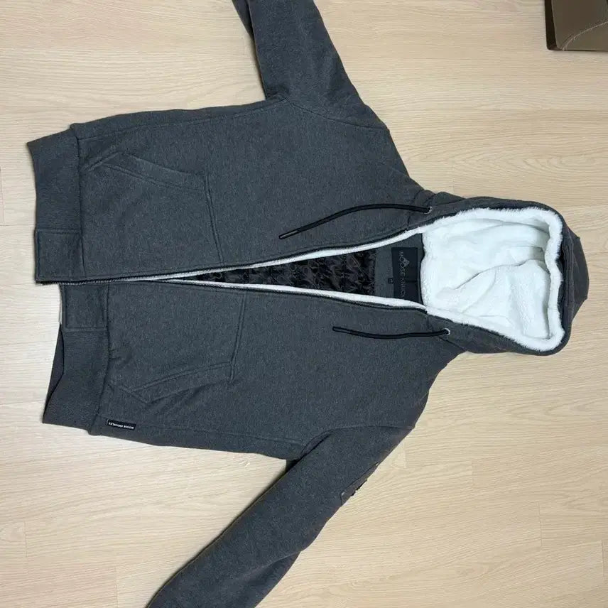 [BUNJANG] Moose Knuckles Bunny Hoodie Zip-up / 무스너클버니