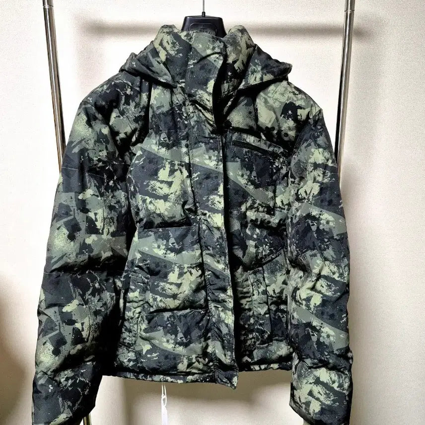 [BUNJANG] 8 by Yoox Camouflage Pattern Short Padded Jacket / 8 by yoox 카모패턴 숏패딩