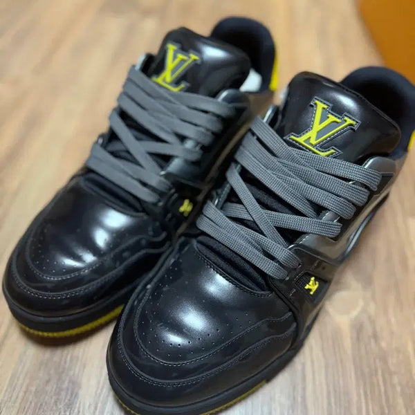 [BUNJANG] Louis Vuitton LV Trainer Sneakers Black Yellow / 루이비통 LV 트레이너 검노