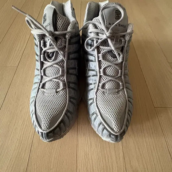 [BUNJANG] Nike Shox Grey Sneakers / 나이키 샥스 290 그래이 팔아요