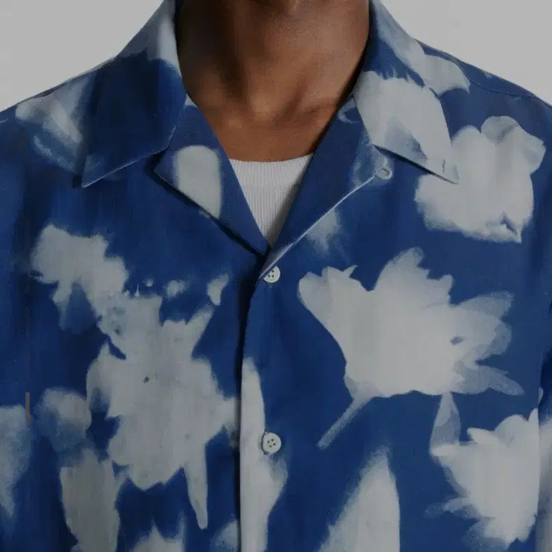 [BUNJANG] COS Relaxed Fit Blue Flower Pattern Shirt - Size L (105) / COS 릴렉스핏 블루 플라워 패턴 셔츠 L105사이즈