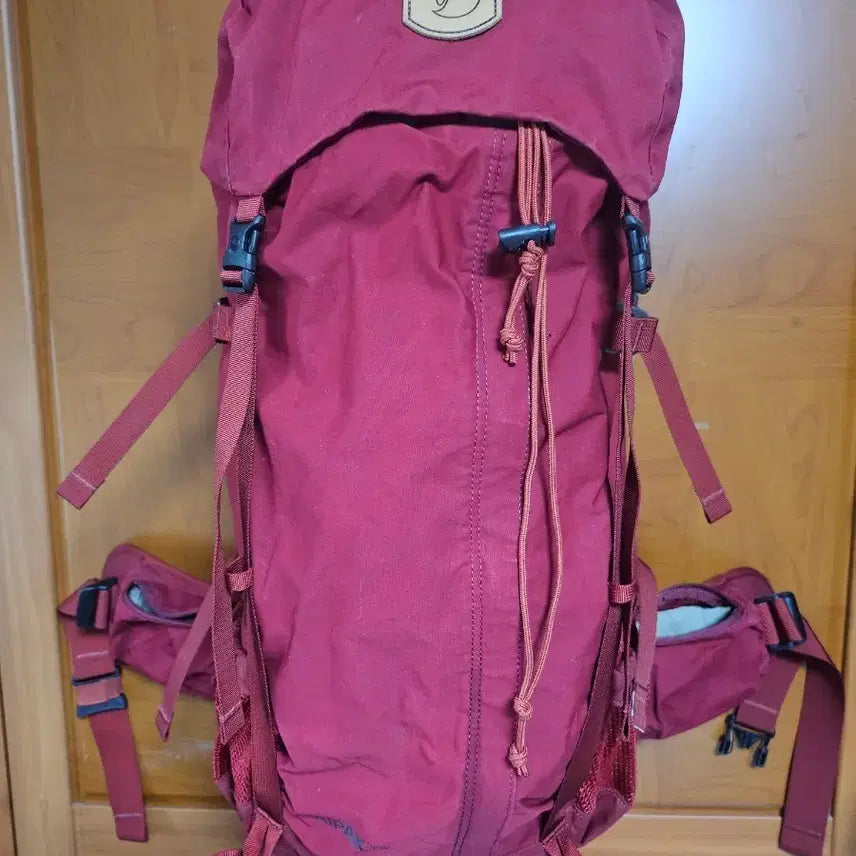 [BUNJANG] Fjällräven 38L Backpack Magenta / 피엘라벤 백팩 마젠타색 38L