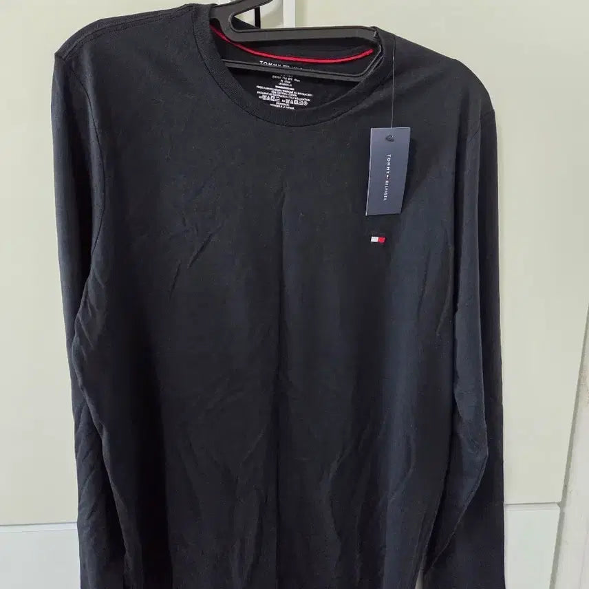 [BUNJANG] Tommy Hilfiger Long Sleeve T-Shirt Black / 타미힐피거 긴팔티 블랙