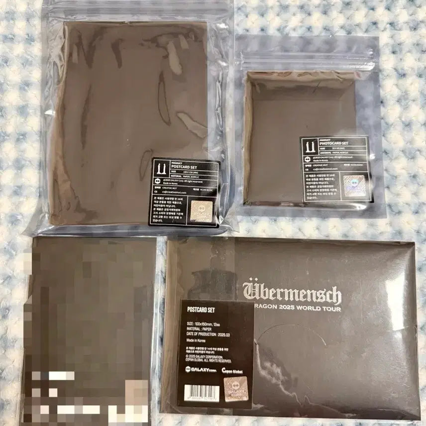 [BUNJANG] G-Dragon 2025 World Tour 'Übermensch' MD Photocard Set, Postcard Set, Poster Card Set Bundle / 지디 지드래곤 콘서트 MD 굿즈 포토카드 세트 엽서 세트 포스터카드 세트