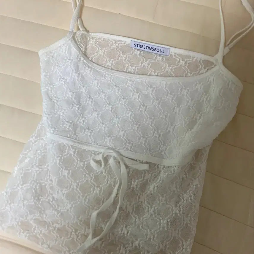 [BUNJANG] Street In Seoul White Lace Inner Top / 스트릿인서울 화이트 레이스 이너 탑 끈나시