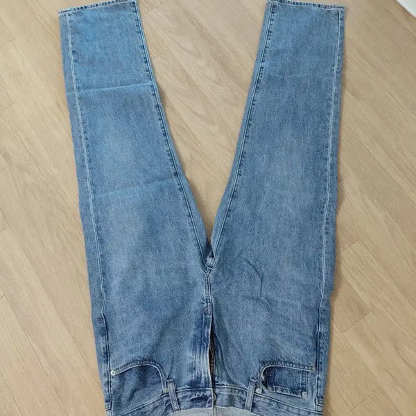 [BUNJANG] Uniqlo Regular Fit Jeans Light Blue / 유니클로 레귤러핏 진