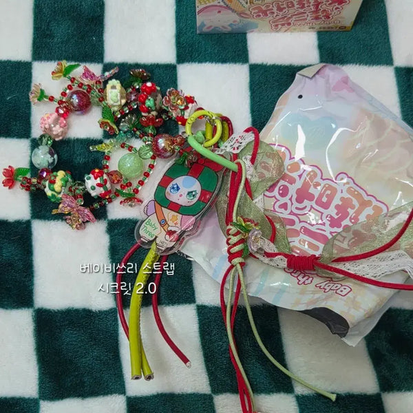 [BUNJANG] Babyslee 3 Acrylic Strap Christmas Secret Doll Keychain / 베이비쓰리 아크릴 스트랩 크리스마스 시크릿 인형 키링 탑토이