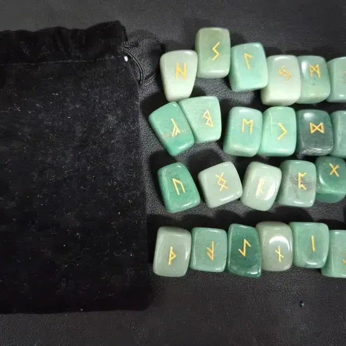[BUNJANG] Rune Casting - Green Aventurine / 룬 문자 점술 - 그린 어벤츄린
