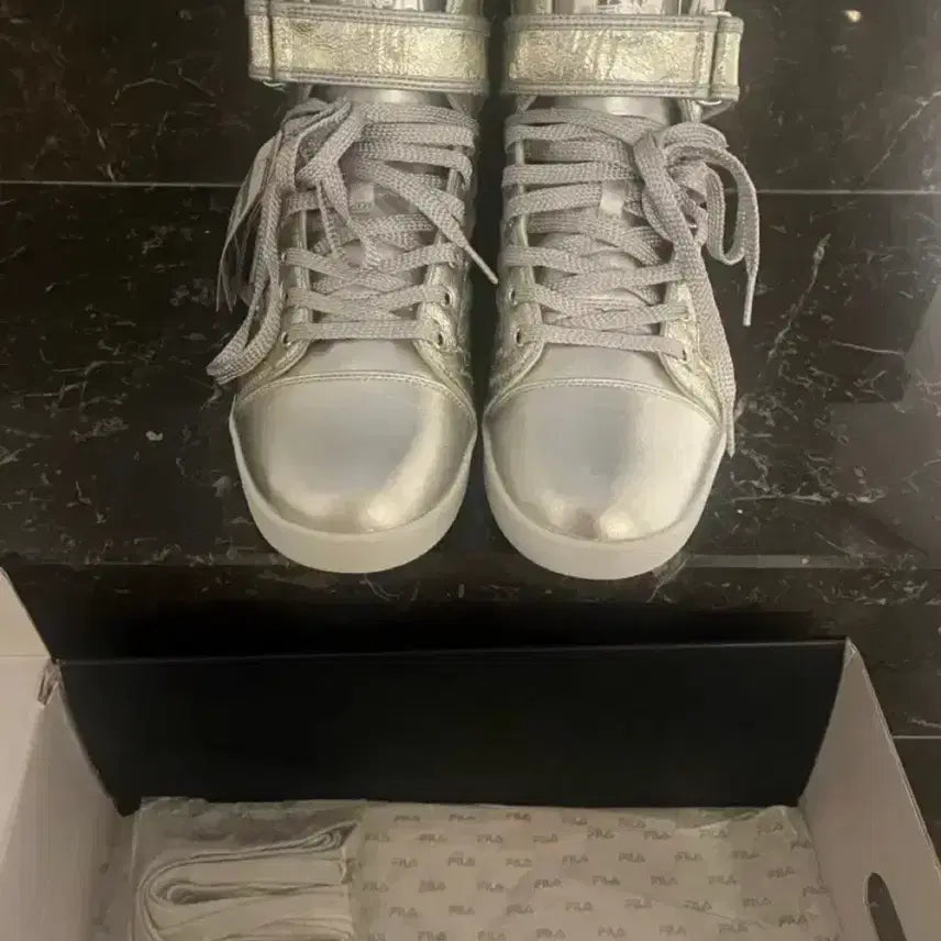 [BUNJANG] Big Bang Limited Edition Leather Sneakers / 빅뱅 리미티드에디션 신발 급처