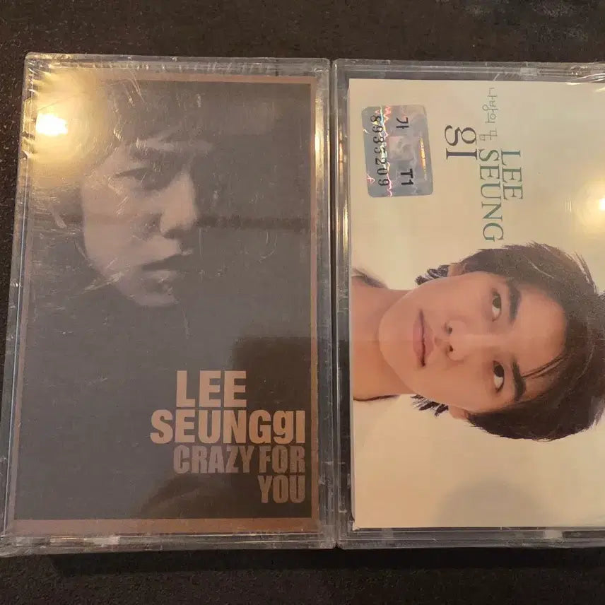 [BUNJANG] Lee Seung Gi 1st & 2nd Album Unsealed Cassette Tape Bundle Set / 이승기 1집, 2집 미개봉 카세트테이프 일괄
