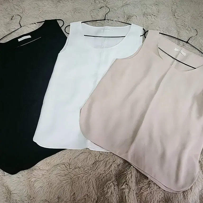 [BUNJANG] Sleeveless Tops 3-Pack (Black/White/Beige) / 민소매  3종  블랙/화이트/베이지