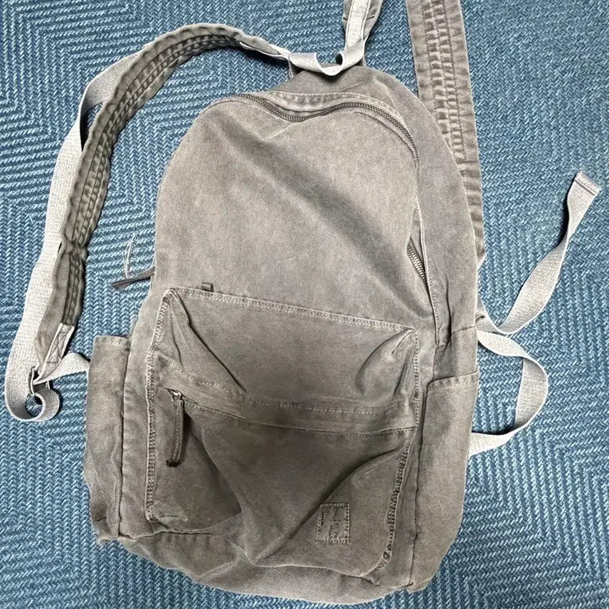 [BUNJANG] Hatching Room Dyed Backpack Charcoal / 해칭룸 다이드 백팩 차콜