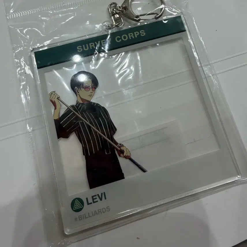 [BUNJANG] Attack on Titan Levi SNS-Style Acrylic Keyholder / 진격의거인 리바이 SNS풍 아크릴 키홀더