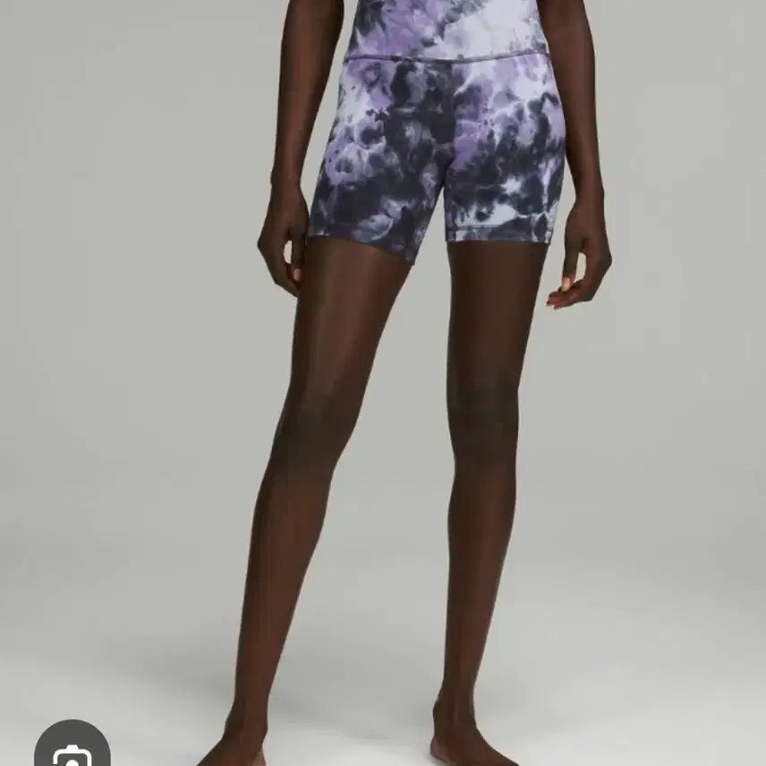 [BUNJANG] Lululemon Tie-Dye Pattern High-Rise Shorts / 룰루레몬의 매력적인 타이 다이 패턴 쇼츠