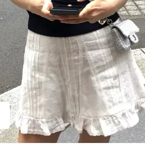 [BUNJANG] TheBarnet Lignes Lace Mini Skirt / 더바넷 Lignes Lace Mini Skirt 레이스 미니스커트 S